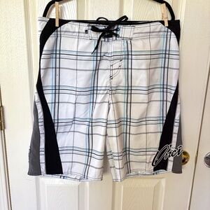 O’neil Mens White and plaid  Board Shorts Men's Large